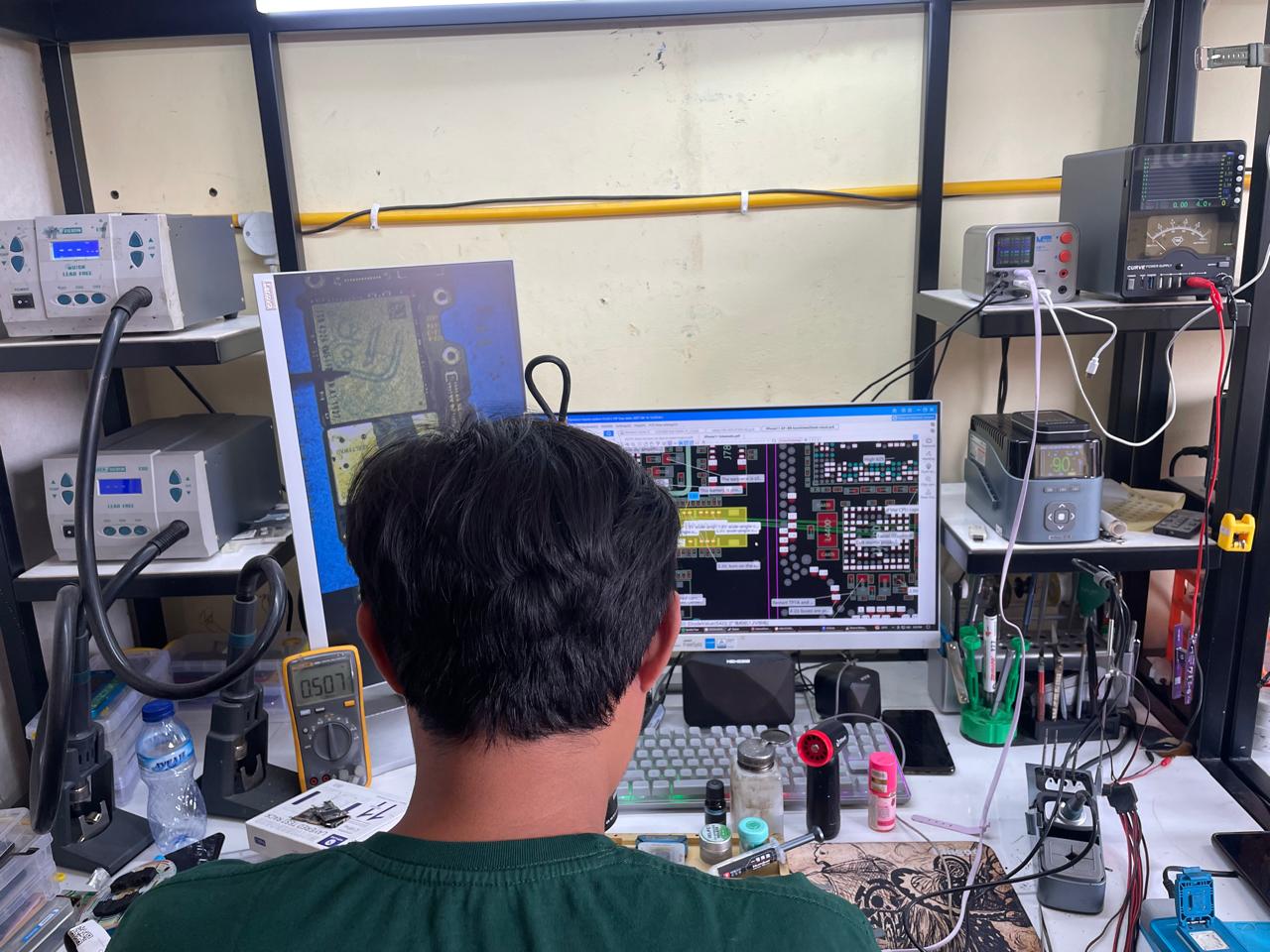 PROFFESIONAL TOOLS EQUIPMENT & PROFFESIONAL TECHNICIAN